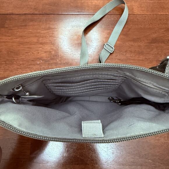 Baggallini Triple Zip Crossbody/Shoulder Bag w/ Removable Strap Travel Silver - Picture 3 of 4